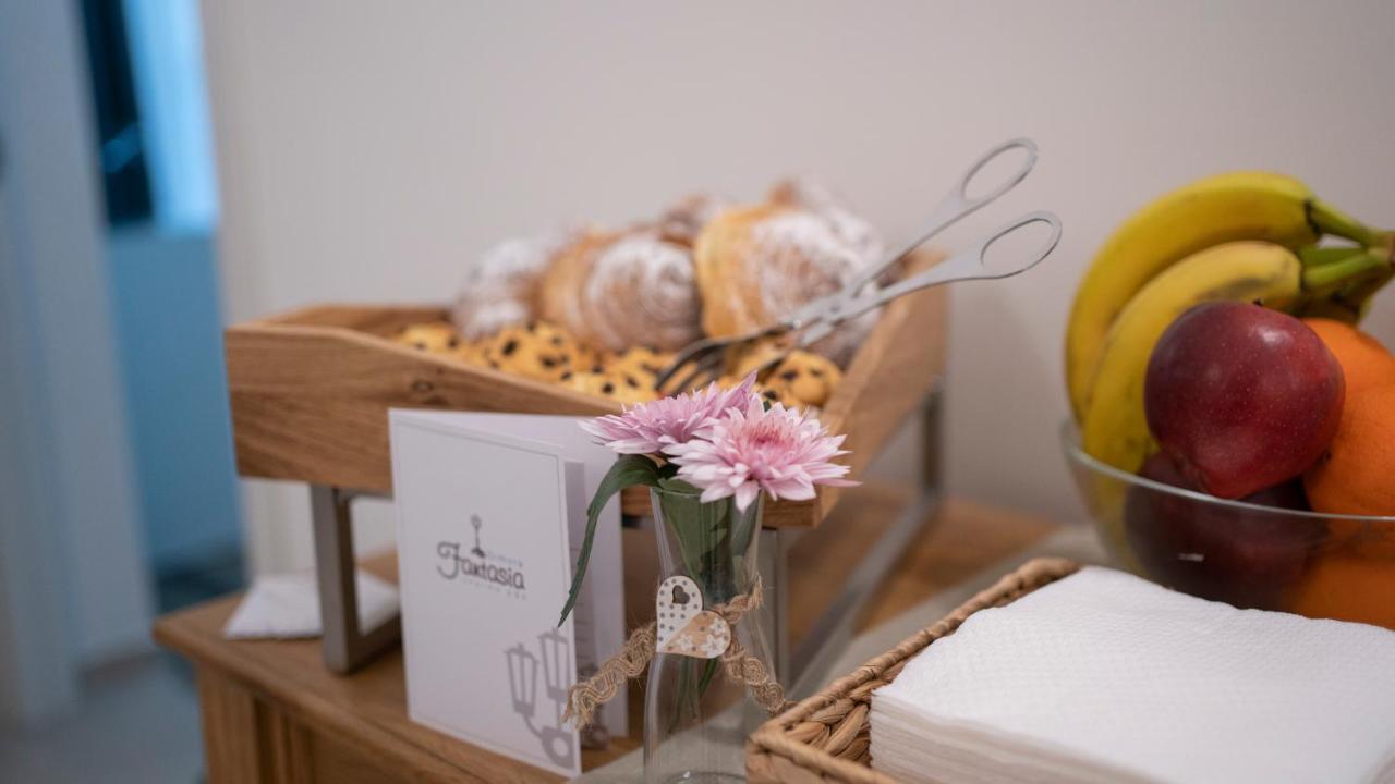 Dimora Fantasia Charme B&B 바리 외부 사진