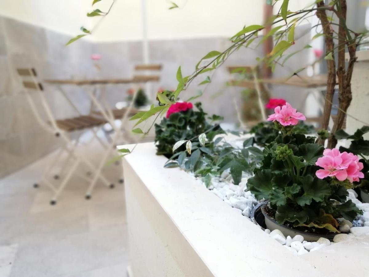 Dimora Fantasia Charme B&B 바리 외부 사진