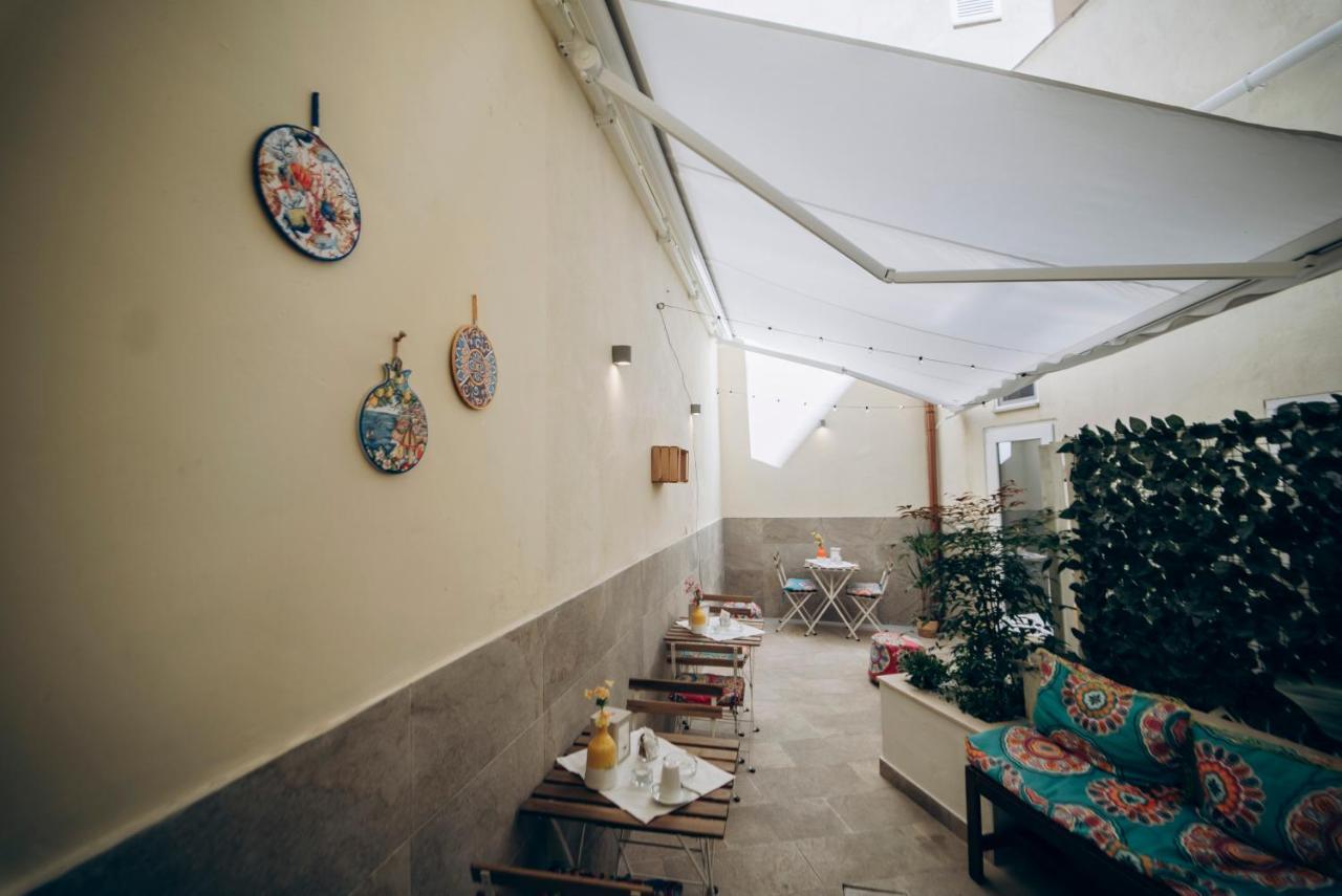 Dimora Fantasia Charme B&B 바리 외부 사진